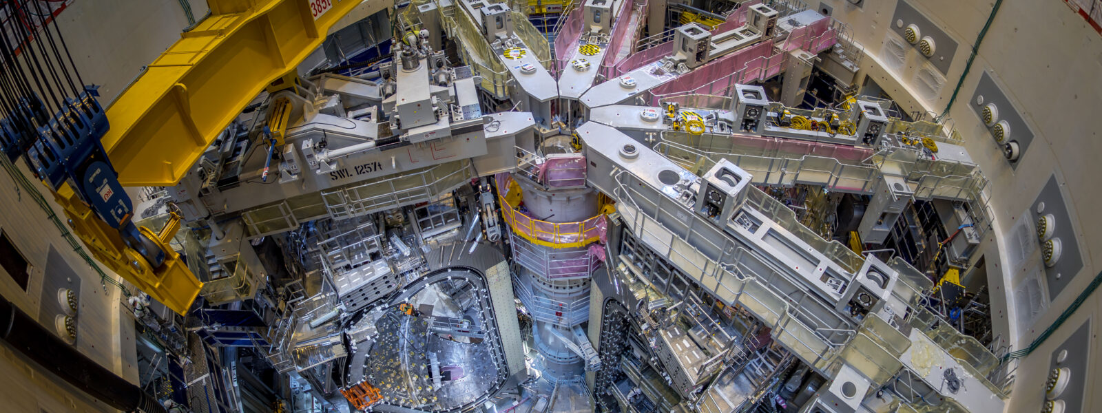 Aerial view of the ITER tokamak pit with sixth vacuum vessel in position.